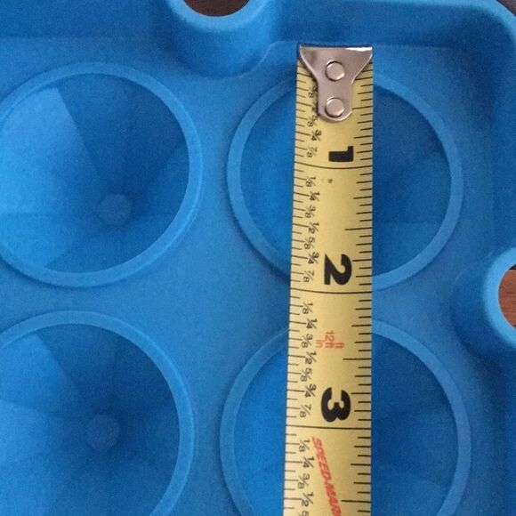 Bundle Sale 3 for $15 | Dr. Hetzner 4-Pack Diamond Shape Ice Cube Trays - Picture 10 of 14